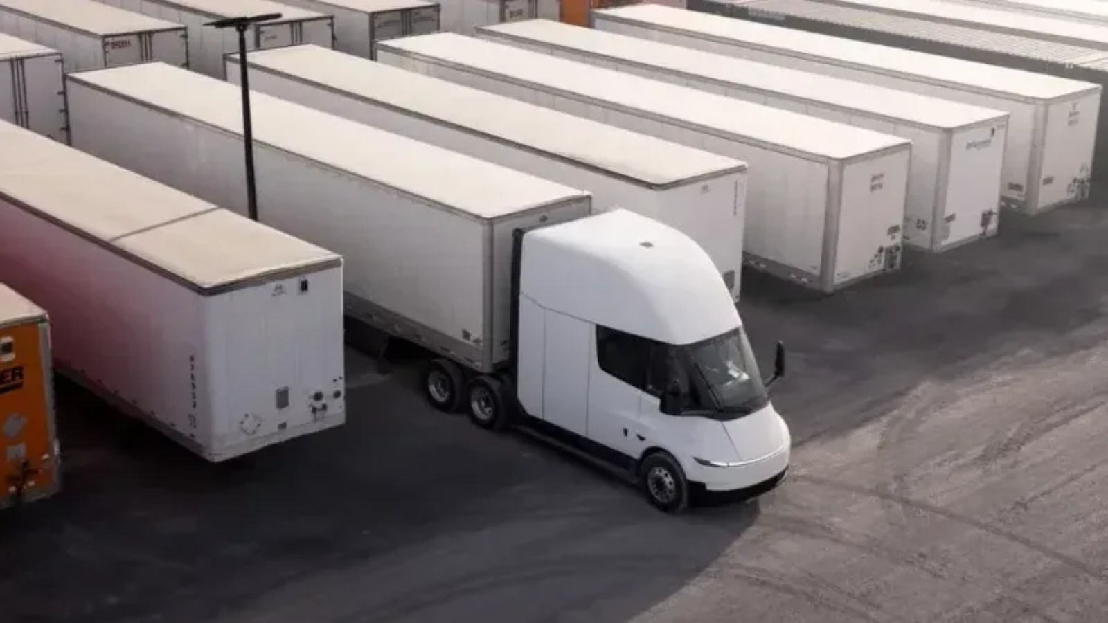 tesla-semi-2026-54c2f885